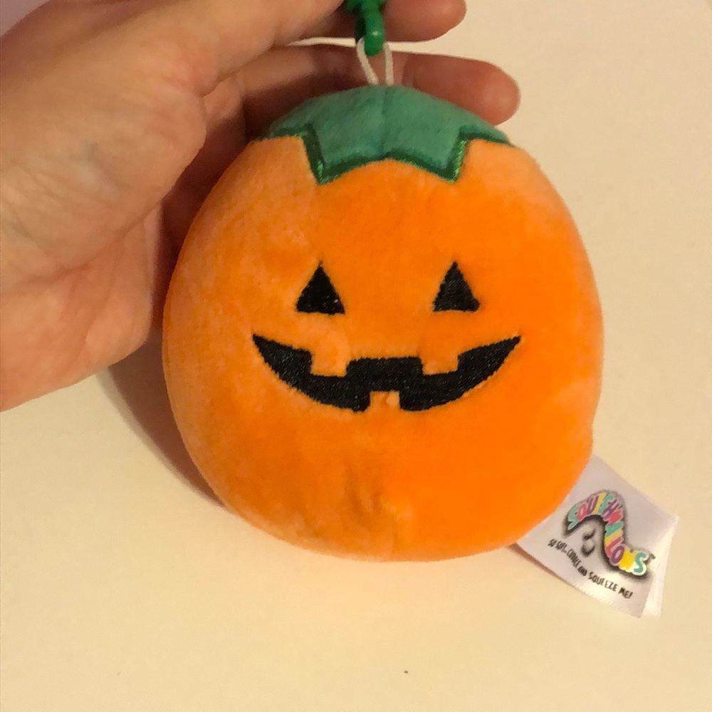 Squishmallows 2018 Paige the Pumpkin Halloween Clip